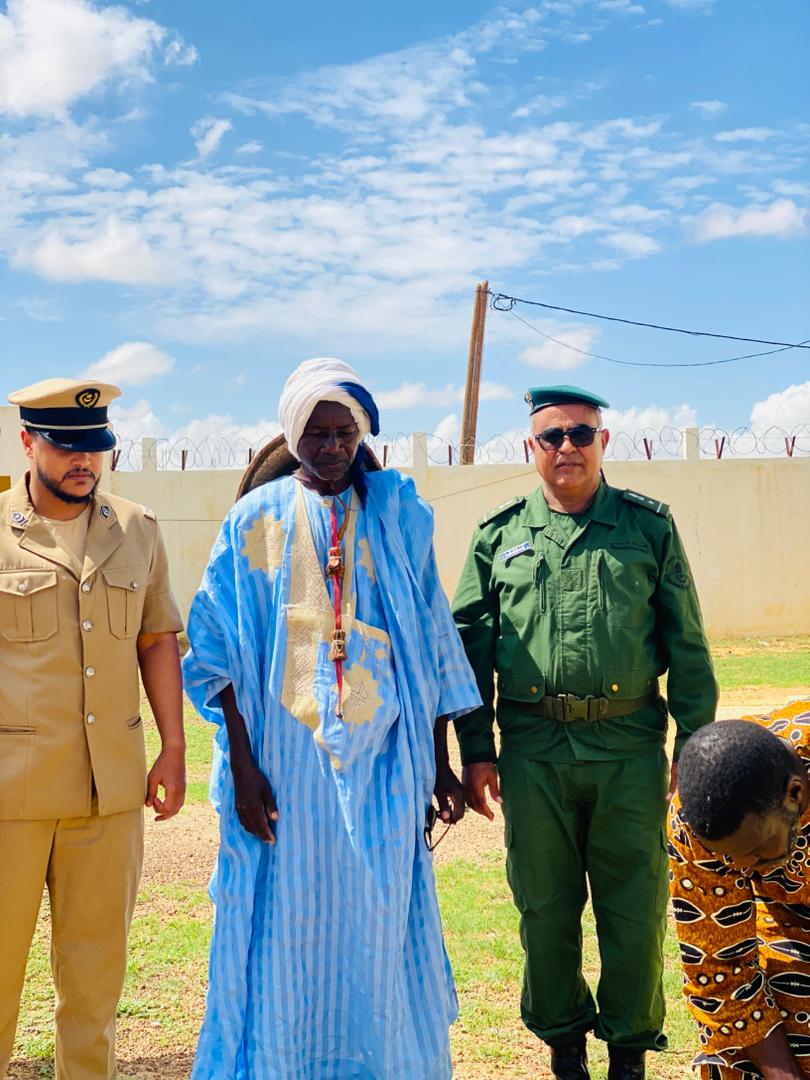 <p>
Cette cérémonie de reboisement a été réalisée le 15 Août 2025 sous la supervision de Monsieur Sidi Md Jedne, Chef d'Arrondissement de Dar El Barka assisté de Monsieur Abeid Id Md Abd, Maire de la Commune de Dar El Barka,du Commissaire de Police,du Commandant de Brigade de la Gendarmerie et du Chef de Centre Technique d'élevage de E.Cham.</p>