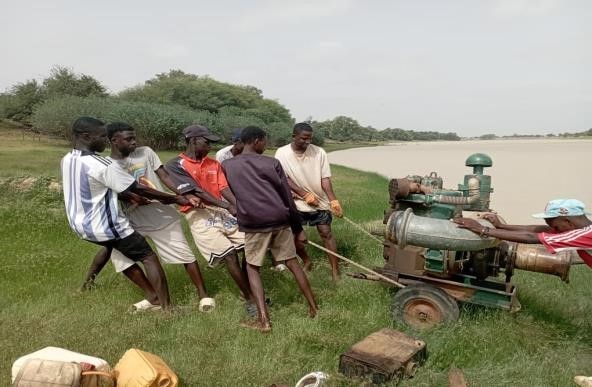 <p>
Les jeunes de Loboudou s'organisent pour toute action d'assistance dont le besoin se ferait sentir à travers et autour de leur village.</p>