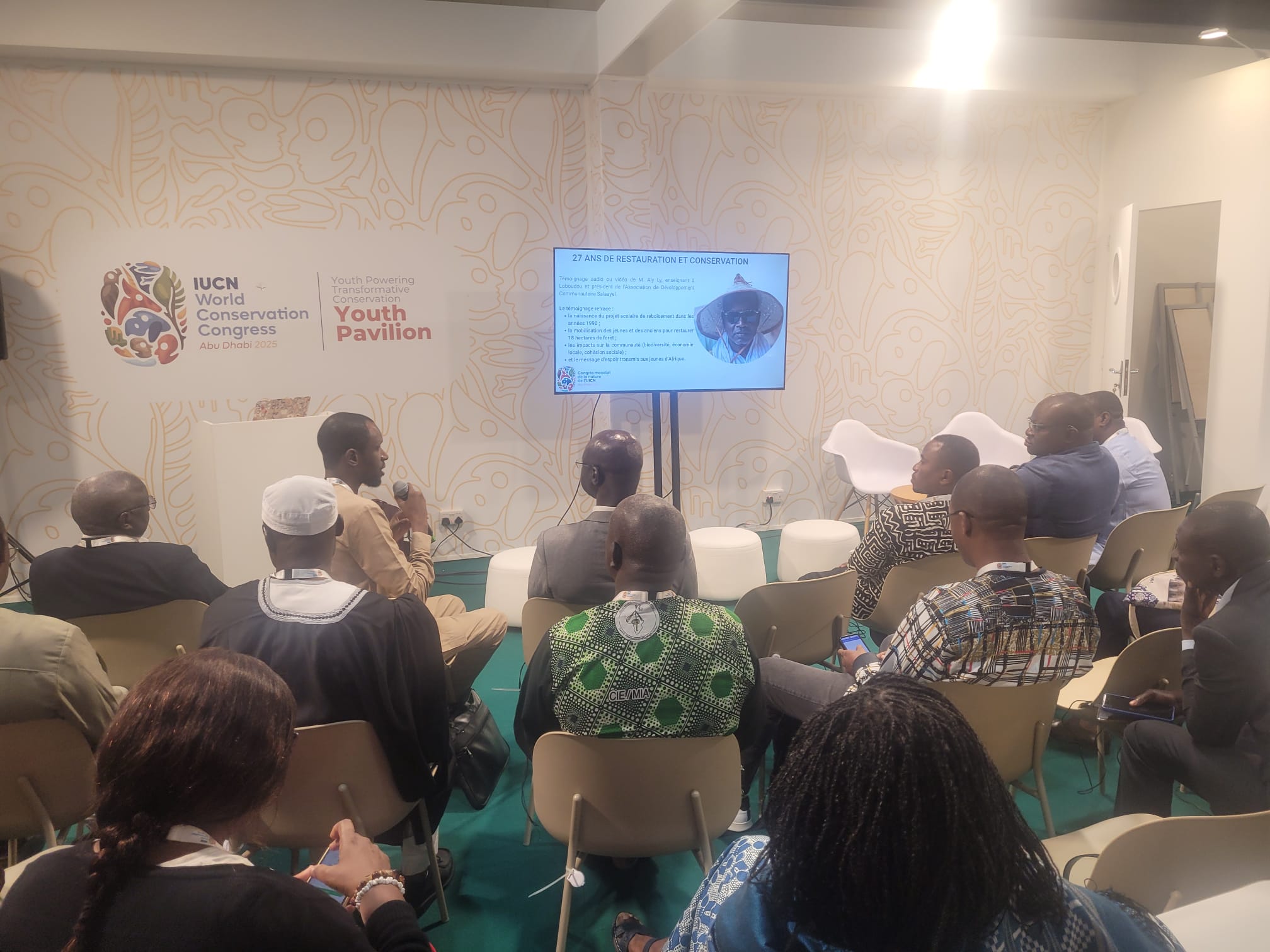 <p>
	Dialogue intergénérationnel sur l’éducation, la conservation et la restauration écologique : de l’expérience d’Aly Ly et de la communauté de Loboudou à la préparation du Congrès mondial des Aires Marines Protégées (AMP 2027, Sénégal).</p>