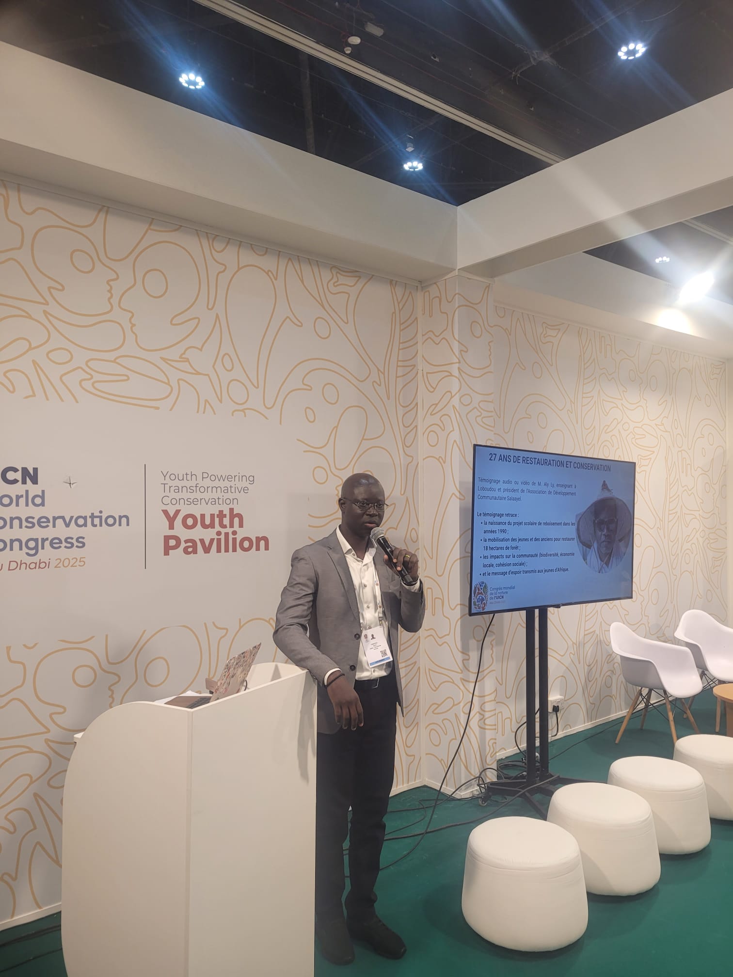 <p>
	Dialogue intergénérationnel sur l’éducation, la conservation et la restauration écologique : de l’expérience d’Aly Ly et de la communauté de Loboudou à la préparation du Congrès mondial des Aires Marines Protégées (AMP 2027, Sénégal).</p>