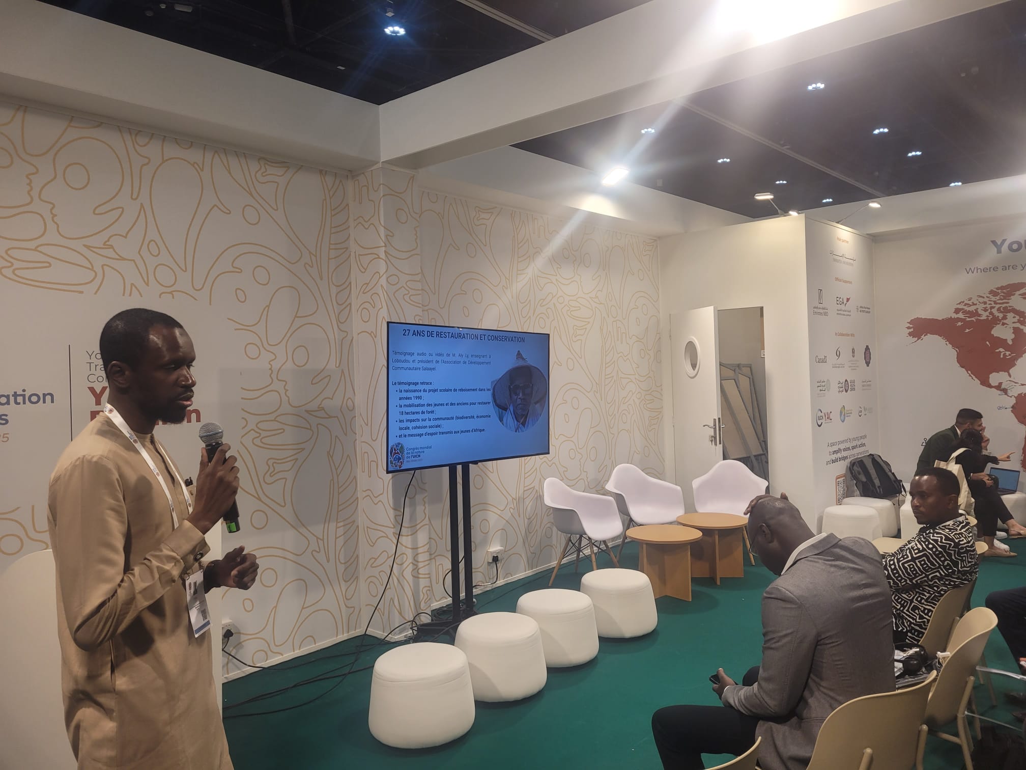 <p>
	Dialogue intergénérationnel sur l’éducation, la conservation et la restauration écologique : de l’expérience d’Aly Ly et de la communauté de Loboudou à la préparation du Congrès mondial des Aires Marines Protégées (AMP 2027, Sénégal).</p>